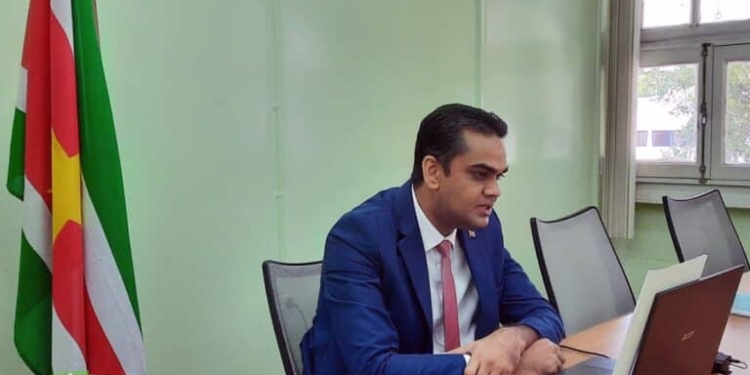 Minister Ramadhin neemt deel aan NCD Hard Talk Webinar2 768x500 1