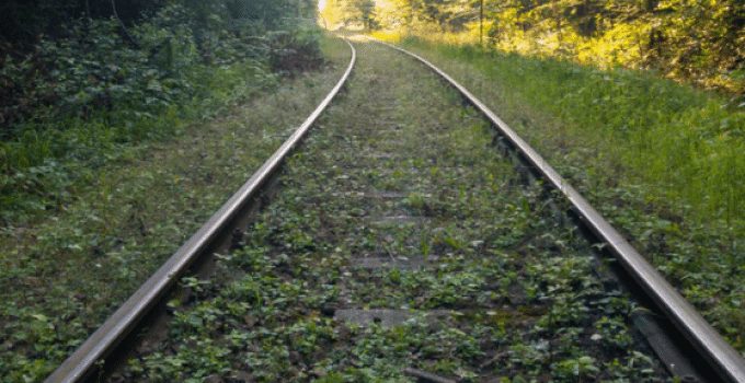President Santokhi de juiste en enige man om Suriname weer op de rails te krijgen