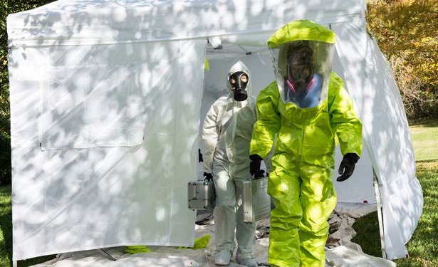 0 Outbreak virus corona ebola quarantaine ppe