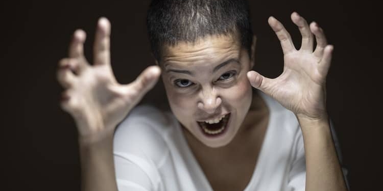 GEWELD MISHANDELING VROUW