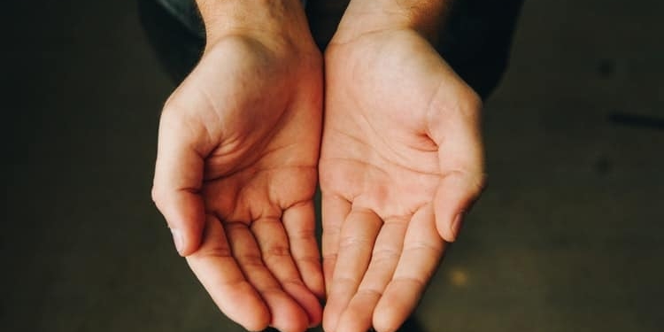 hand handen open geven