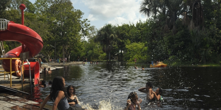 cola kreek recreatie oord zwemmen vakantie