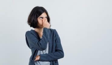 little girl pinching nose due bad smell t shirt jacket 176474 40174 | GFC Nieuws