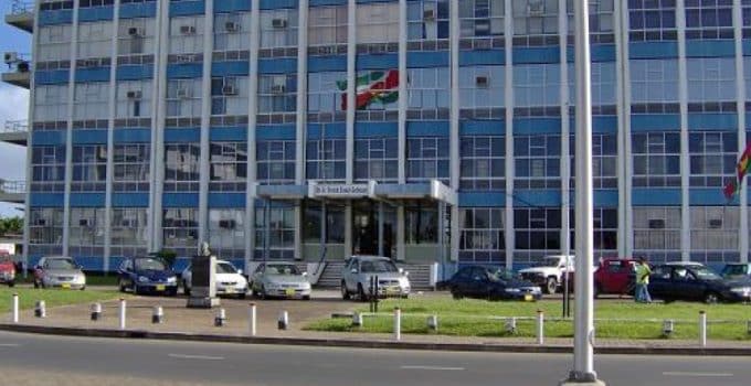 Achaibersing, Ramdin en Abiamofo ondernemen buitenlands joint-werkbezoek