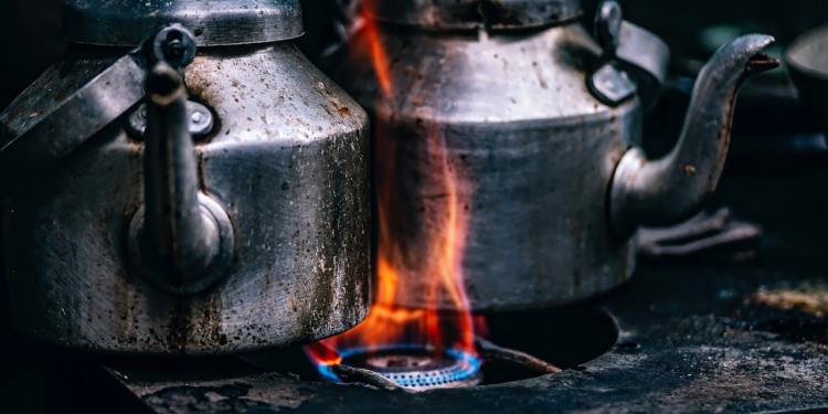 teapots 1858601 1280