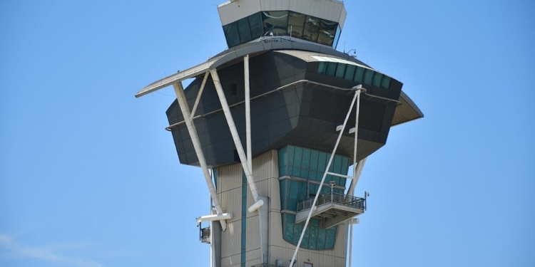 control tower 4329588 960 720 luchthaven toren