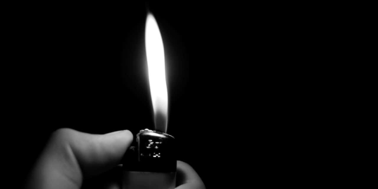 lighter 3878249 1280