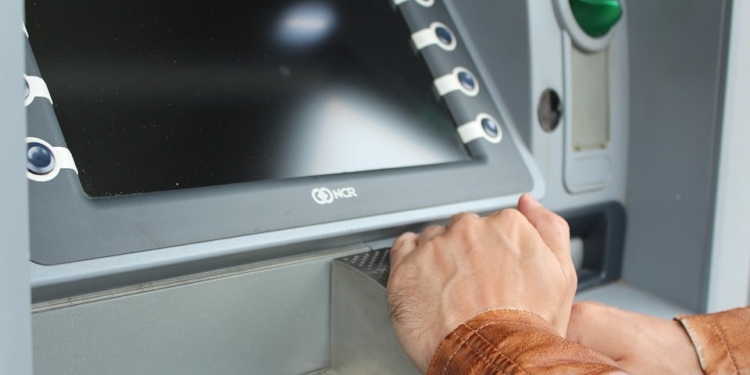 pin geldautomaat atm