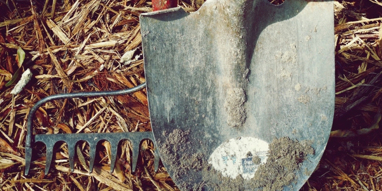 shovel 1867123 1280