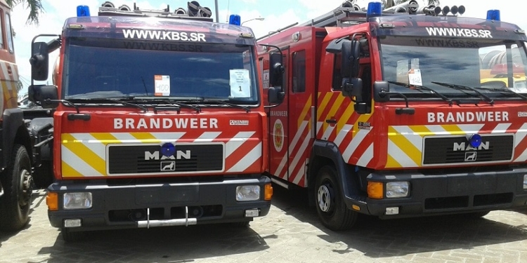 brandweer blusvoertuig