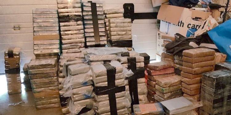 drugs in pakhuis foto telegraaf