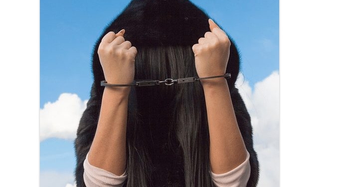 vrouw gearresteerd