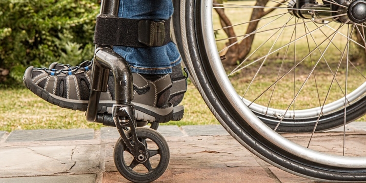 handicap rolstop mens met een beperking