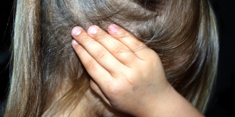 child 1439468 1280
