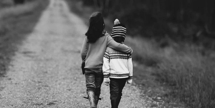 kinderen lopen weg