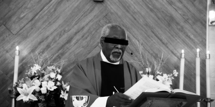 pastoor priester kerk
