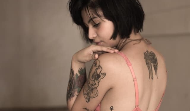 vrouw tattoo