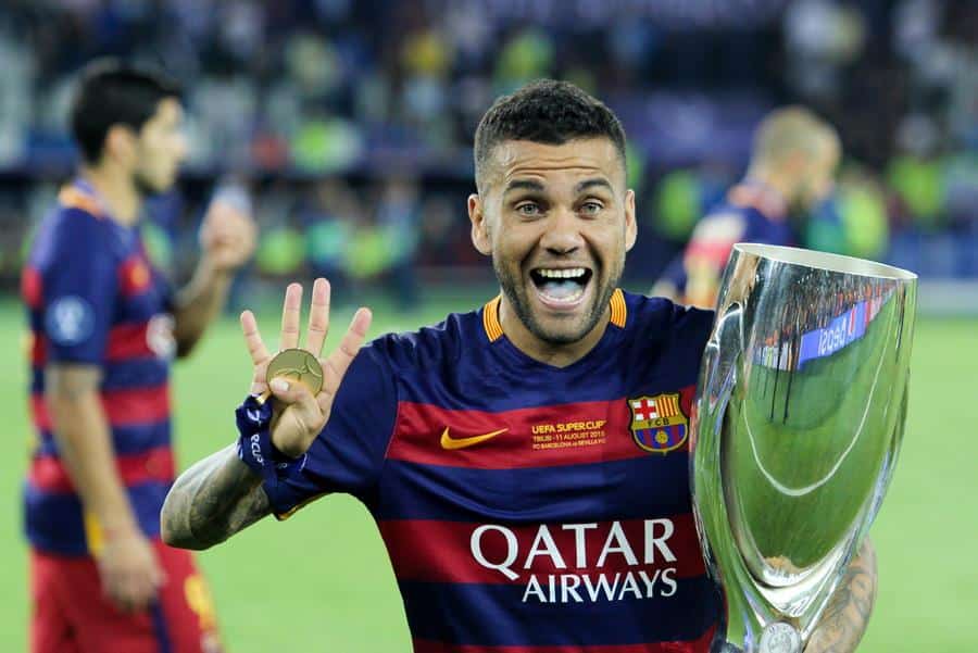 Dani Alves keert terug bij FC Barcelona, bevestigen de Catalanen