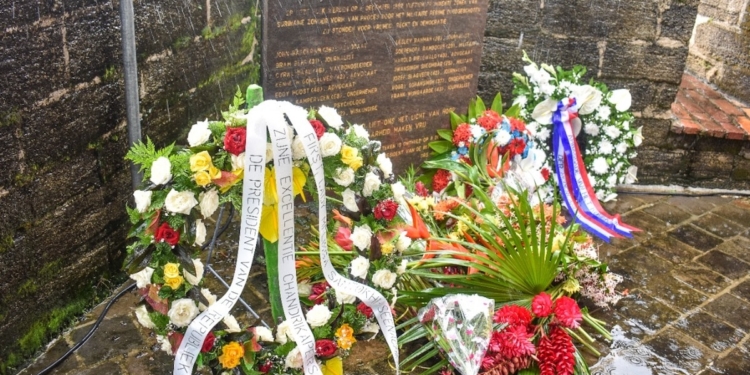 8 decembermoorden monument