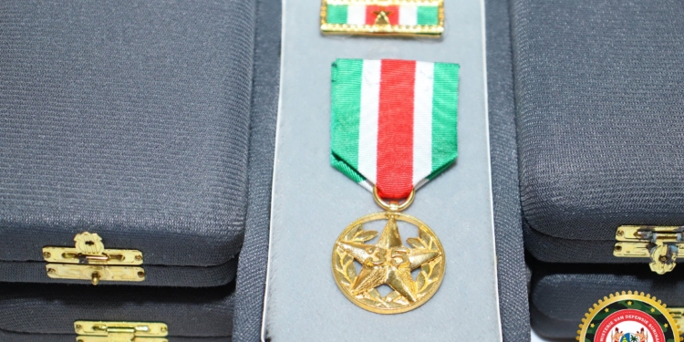 gouden medaille militairen nl leger
