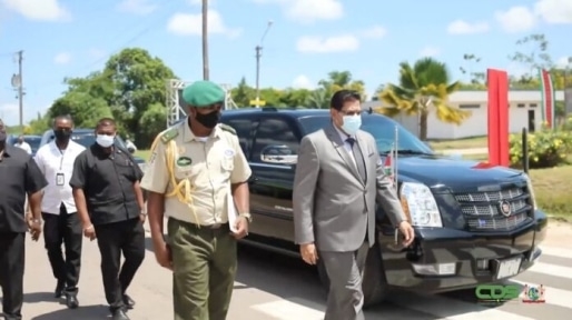 president suriname bezoek 696x390 1