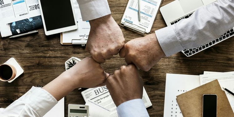 teamwork 3213924  480bedrijf ondernemen