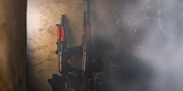 geweer wapen kalashnikov kalasjnikov ak47