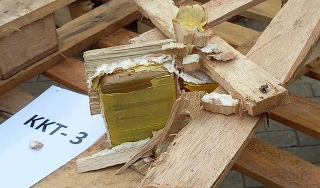 cocaine pallets jules sedney haven suriname paramaribo