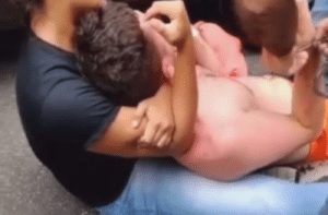 vechten gevecht beroving choke | GFC Nieuws