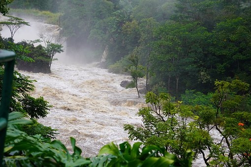 rivier wateroverlast overstroming