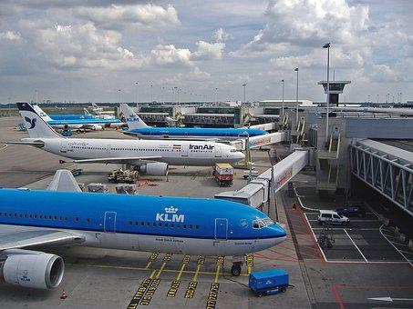 airport 2322977  340schiphol luchthaven