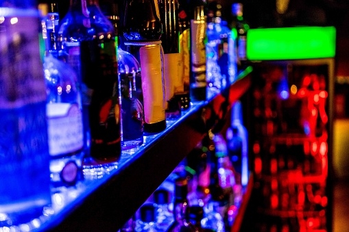 bardancing alcohol party feest