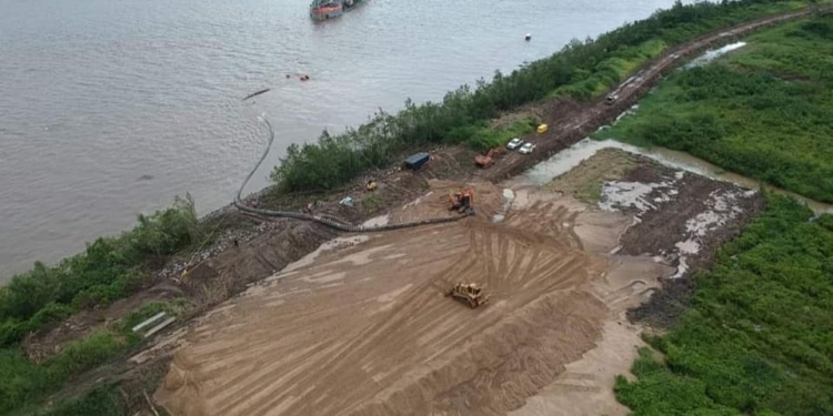 commewijne rivier surinamerivier haven