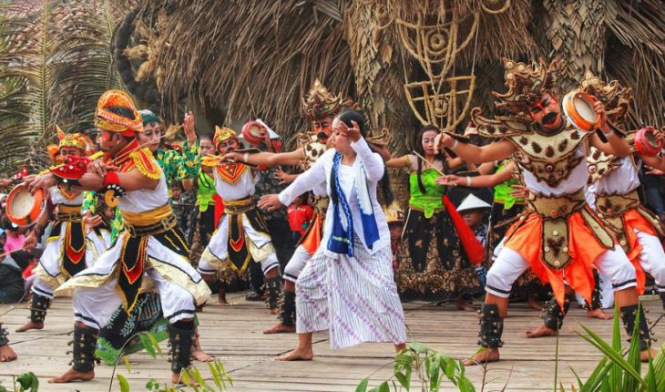 Minister Somohardjo gestart met consultatieronde organisatie Javaans ...