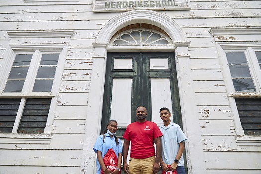 digicel en hendrijkschool
