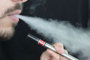 e-cigarette-1301670__480vapen e sigaret