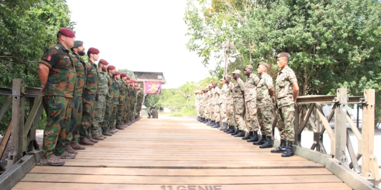 militairen nederland en suriname nl leger