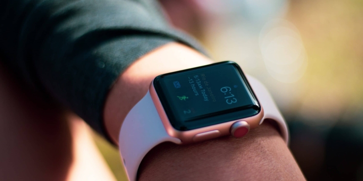 smartwatch scaled