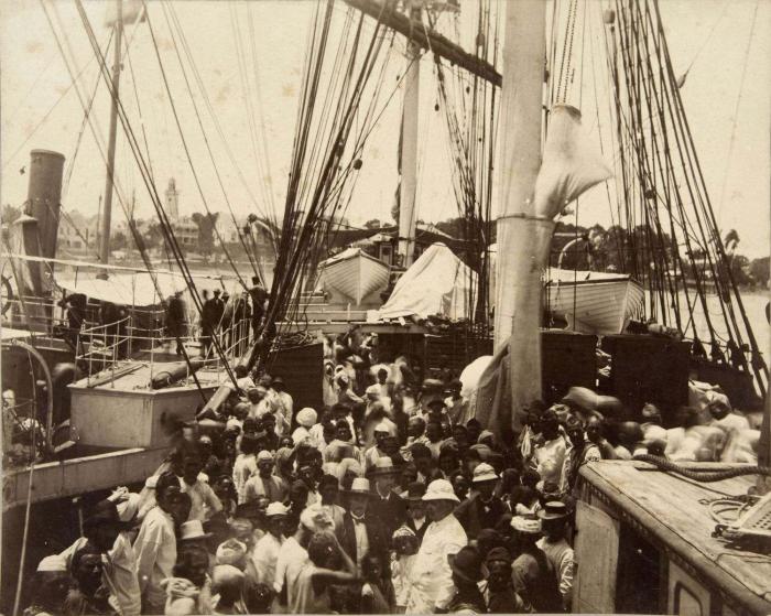 Tropenmuseum Royal Tropical Institute Objectnumber 60012353 Brits Indische immigranten aan boord