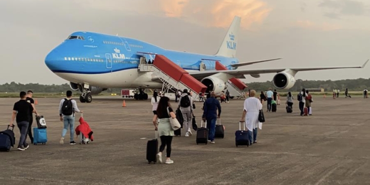 klm paramaribo zanderij