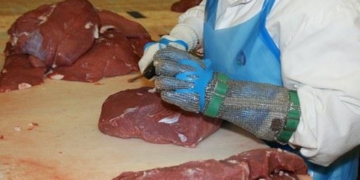 Burgers worstelen met dure vlees- en visprijzen