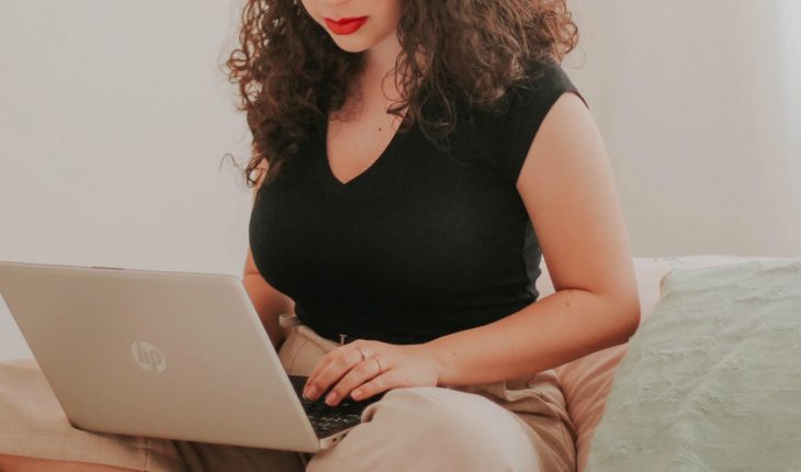 vrouw meisje computer | GFC