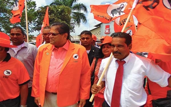 partijleiding vhp saramacca mahinder jogi santokhi
