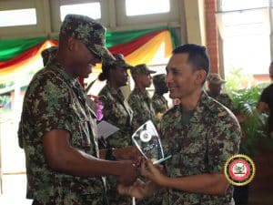 Surinaamse Militaire School levert eerste 13 onderofficieren af4 2048x1538 1 | GFC Nieuws