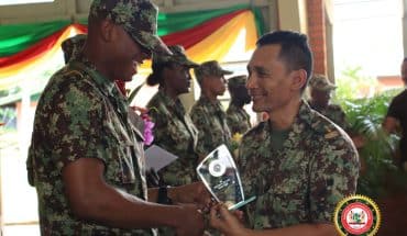 Surinaamse Militaire School levert eerste 13 onderofficieren af4 2048x1538 1 | GFC Nieuws