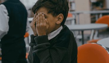 kind jongen misbruik mishandeling pesten | GFC