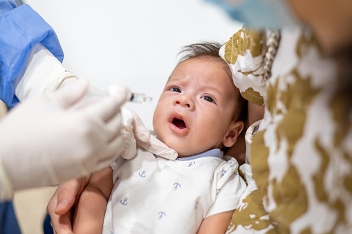 kind ziek arts dokter ziekenhuis