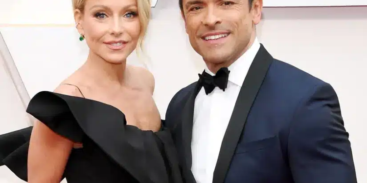 Kelly Ripa Blacked Out During Sex with Mark Consuelos and Woke Up in ER
