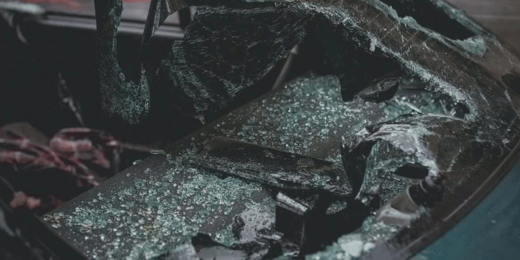 crash ongeluk auto ruit raam