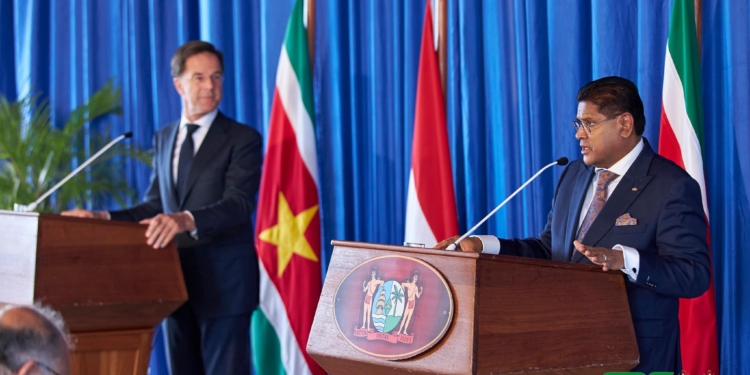 santokhi en rutte persconferentie